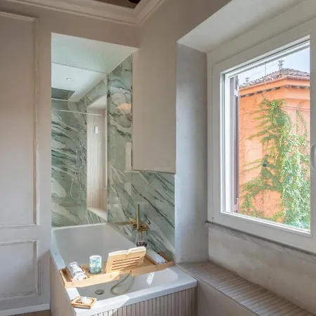 Iflat The Trastevere's Stairway Apartment *
